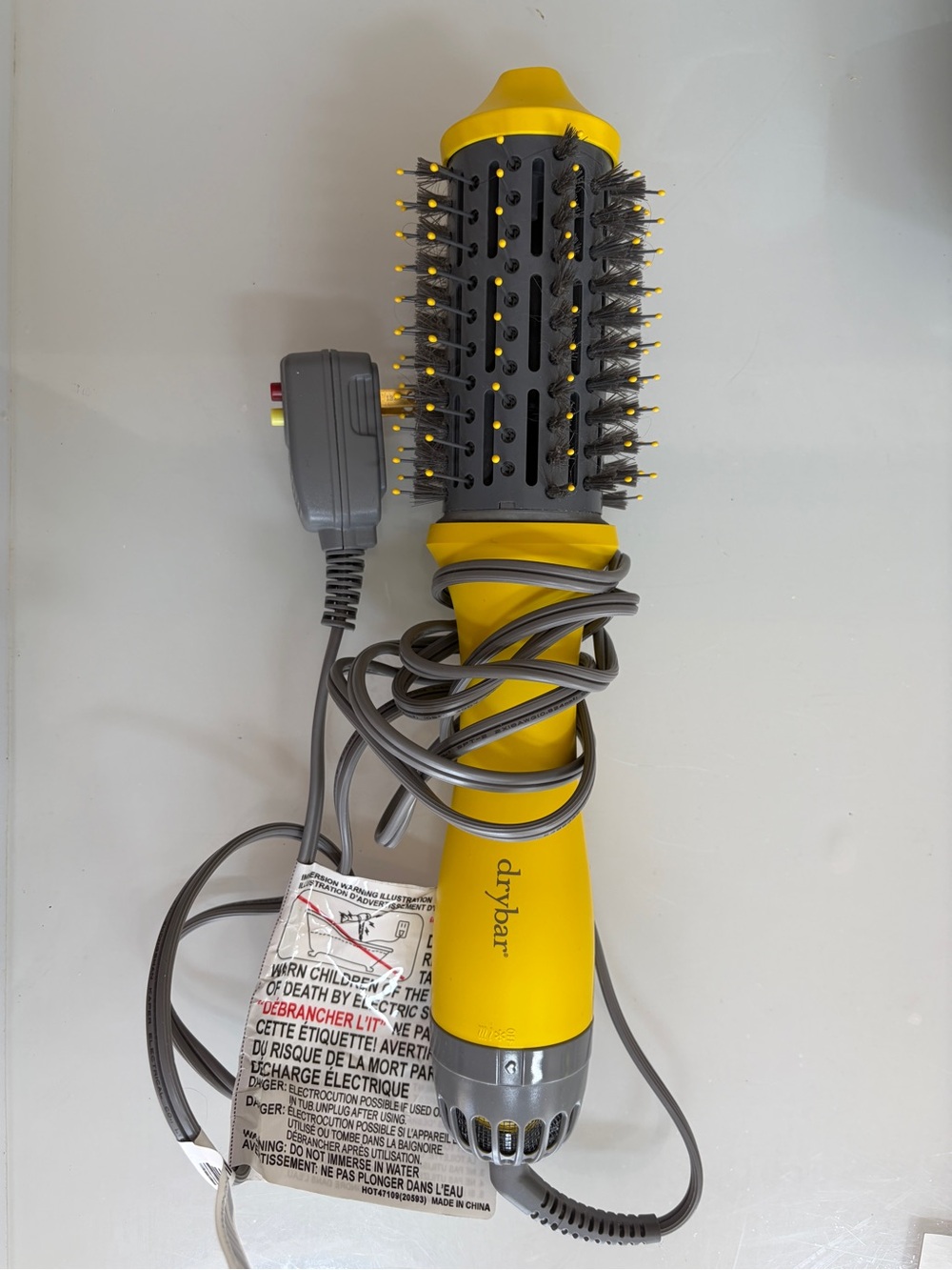 Drybar Single Shot Blow Dry Brush - perfect shape!